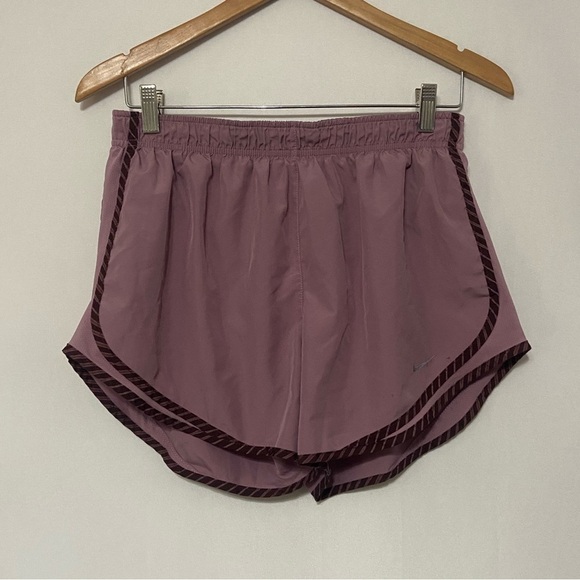 Nike EUC women's L mauve running shorts with built in underwear - Picture 1 of 5